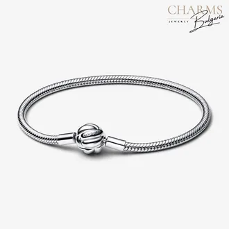 Завързани заедно