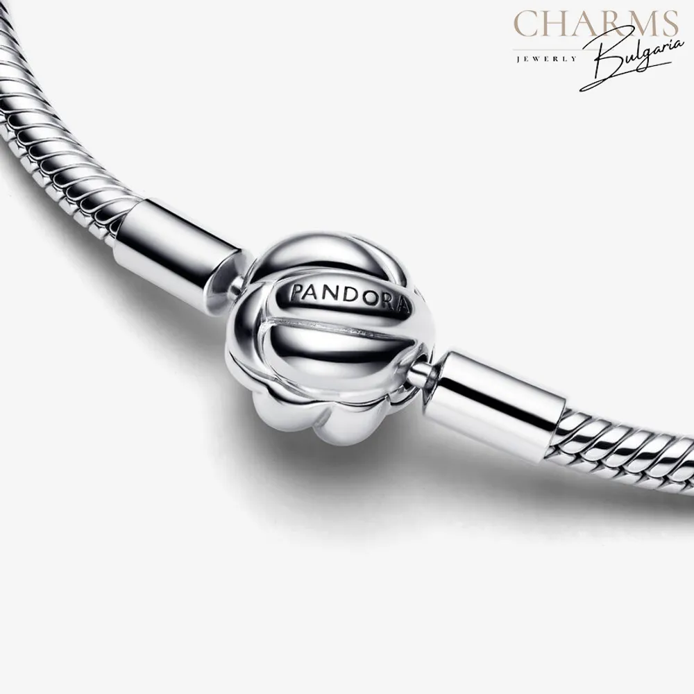 Завързани заедно