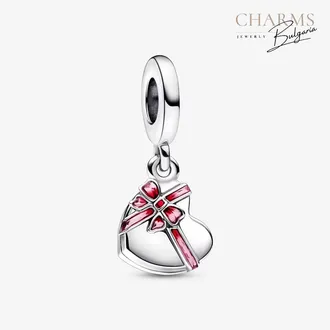 Кутия с шоколадови бонбони