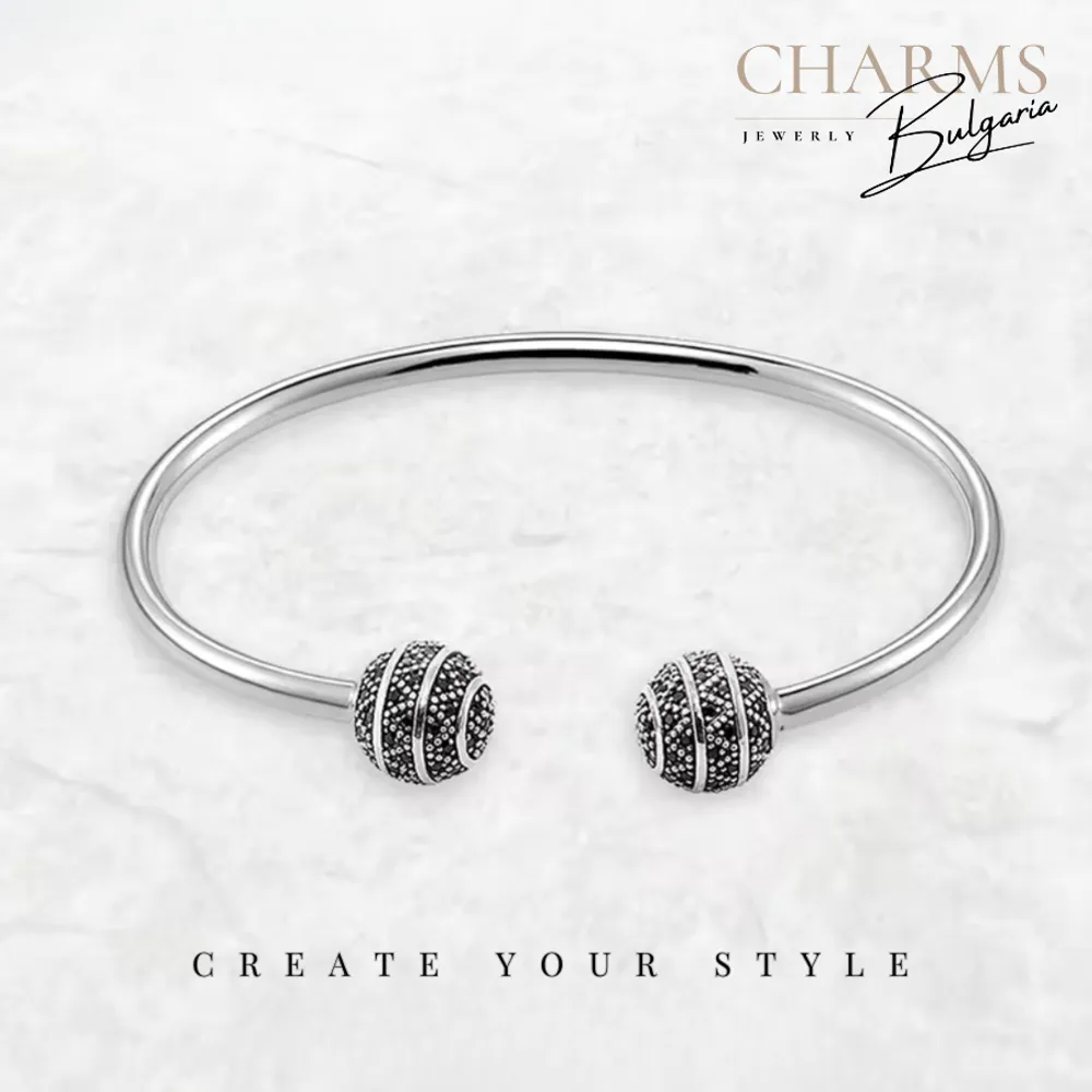 Красив черен блясък