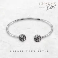 Красив черен блясък