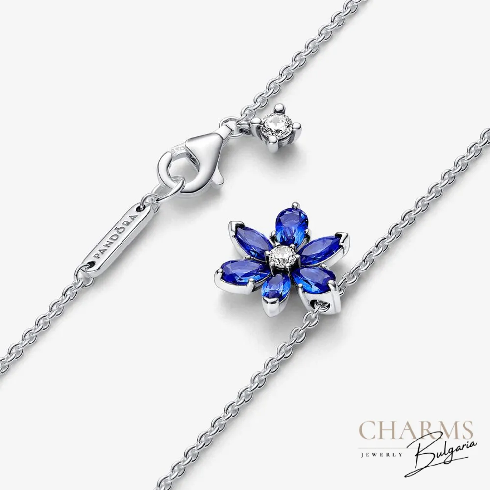 Красиво синьо цвете - колие