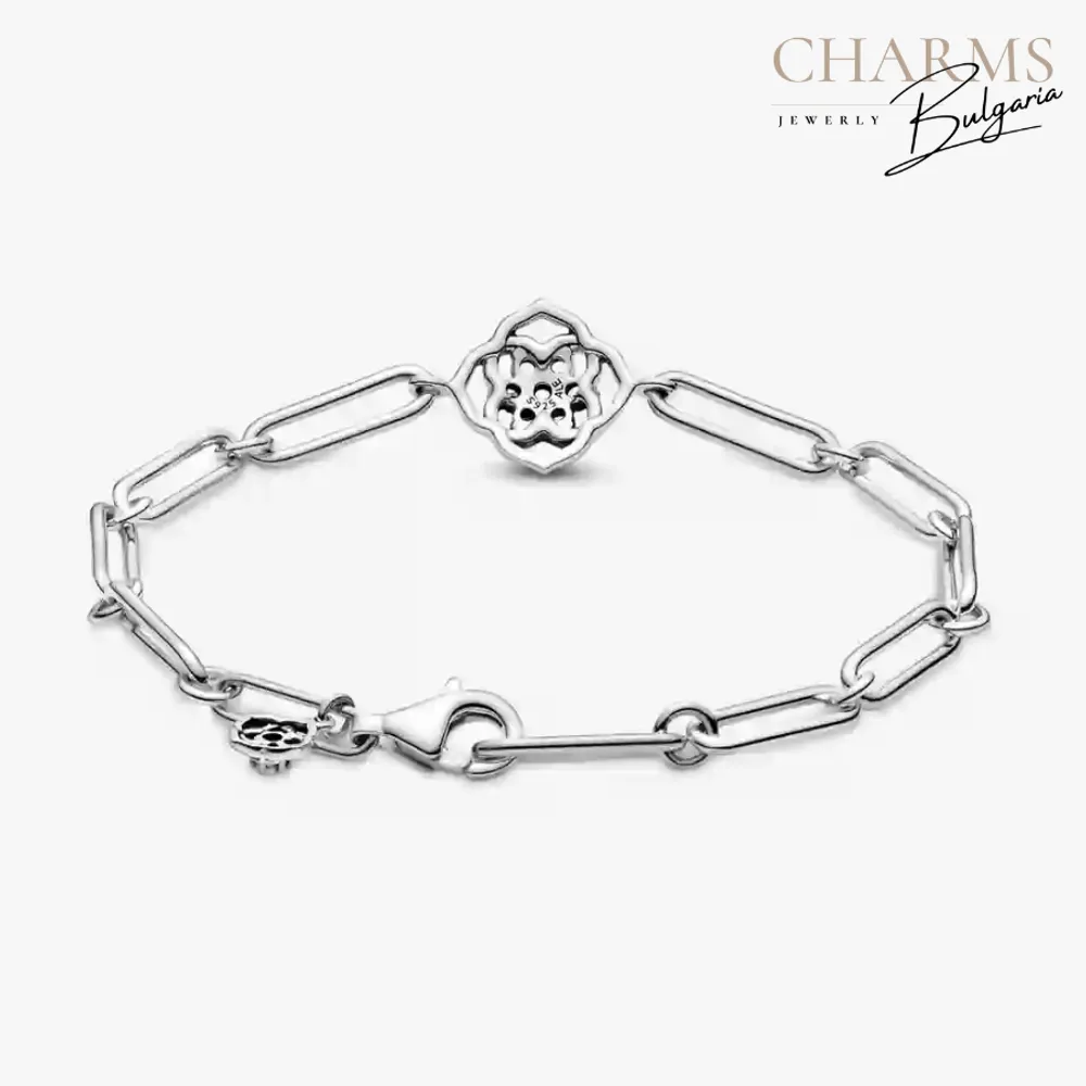 Красива като роза